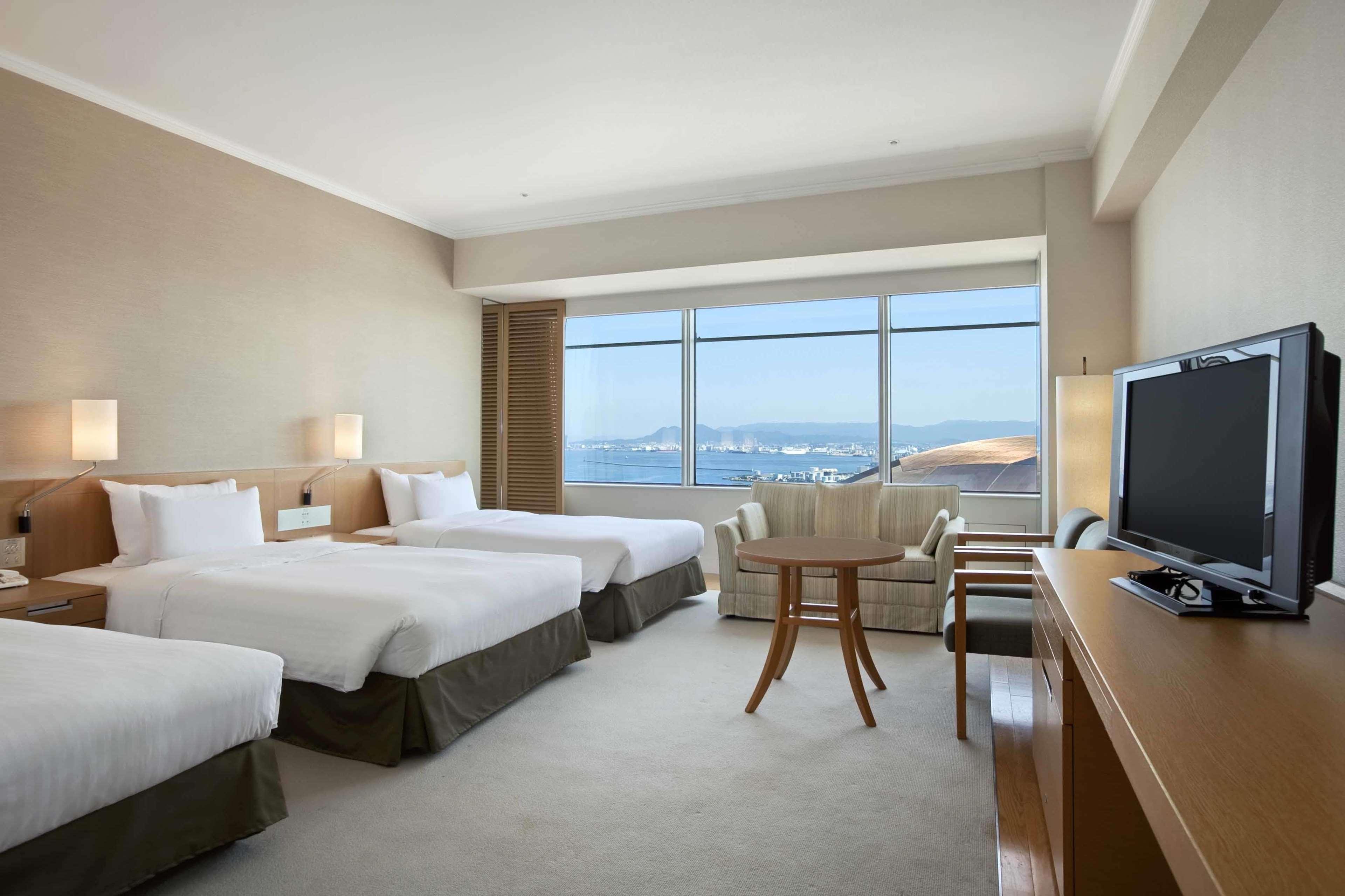 Hilton Fukuoka Sea Hawk Otel Oda fotoğraf